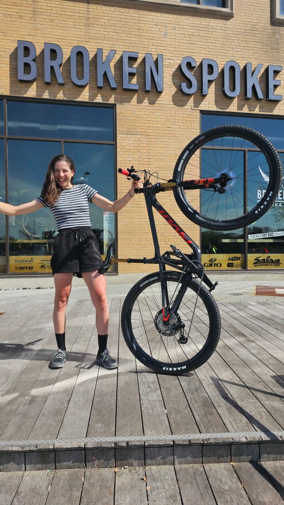 Elite Cyclist Gabriela Guerra New Bike