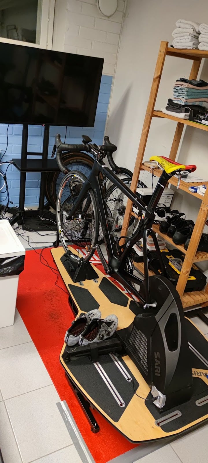Alex Coh's indoor cycling setup