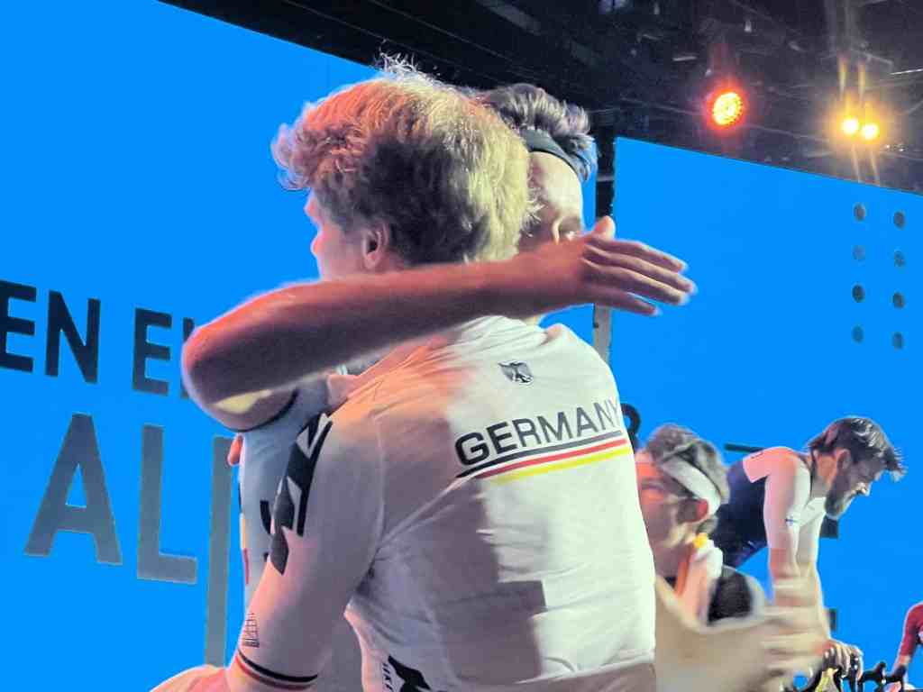 Peter Sagan Cycling Esports - Osborne Embracing